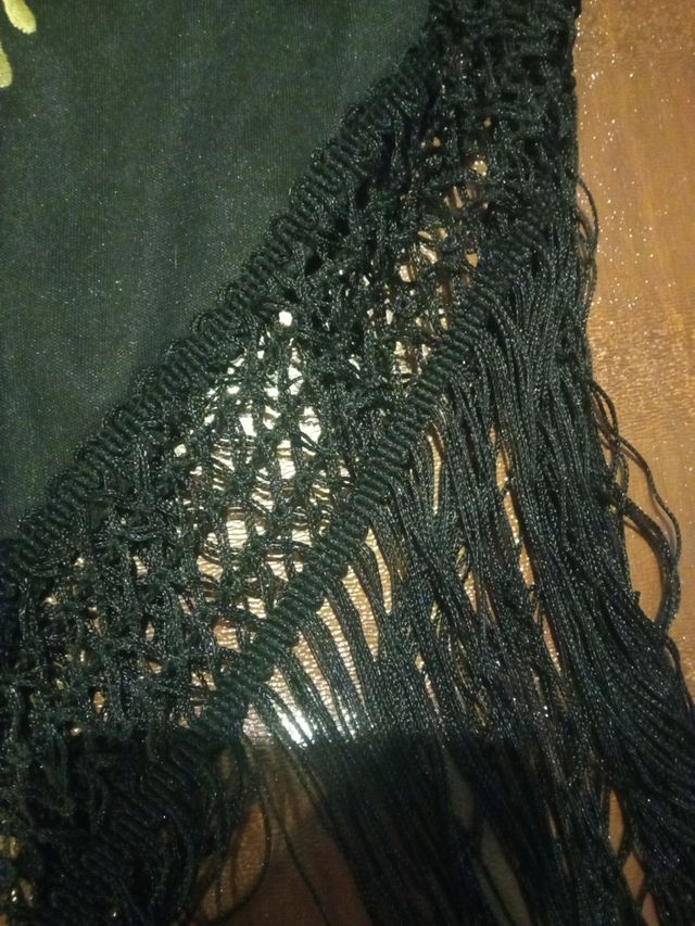 Manton de Manila bordado