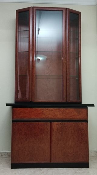 VITRINA Y ARMARIO BAJO