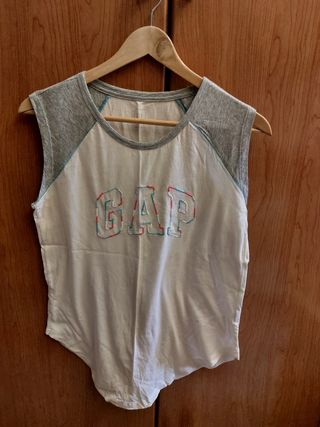 Camiseta GAP nueva