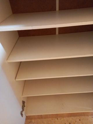 Mueble zapatero.