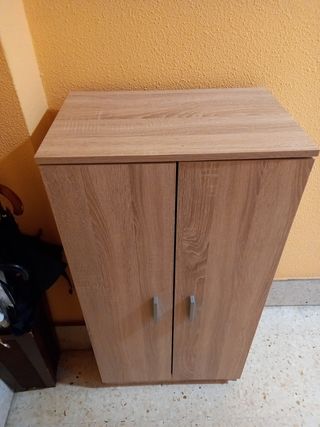 Mueble zapatero.