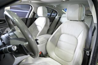 Jaguar XE   2.0I 147kW RWD Prestige Auto