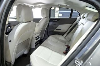 Jaguar XE   2.0I 147kW RWD Prestige Auto