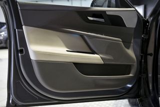 Jaguar XE   2.0I 147kW RWD Prestige Auto