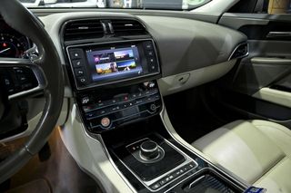 Jaguar XE   2.0I 147kW RWD Prestige Auto 