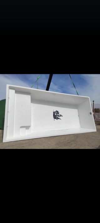 Piscinas de poliester amplio catálogo.