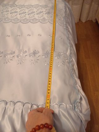 Colcha bordada en raso azul cama 90 2 unidades