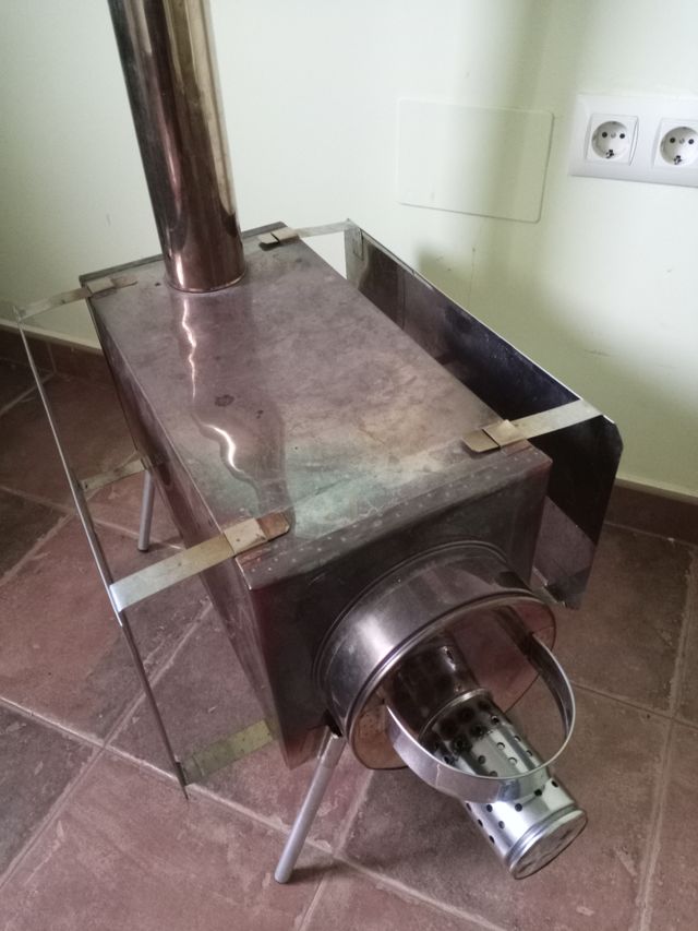 Pech , estufa portatil rusa para tipi yurta