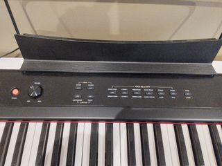 Piano Artesia performer