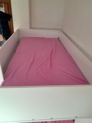 Cama litera tren en buen estado