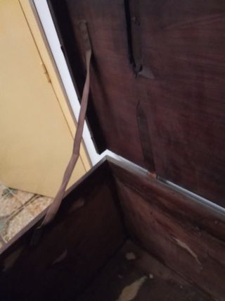 Baúl antiguo de madera