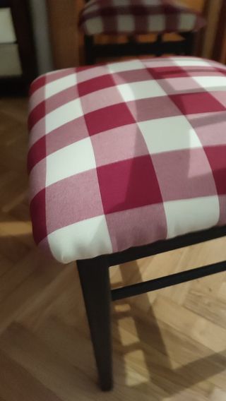 Mesa madera con sillas