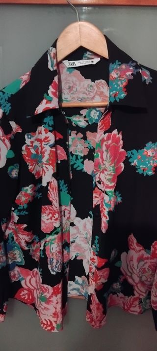 Blusa estampada zara