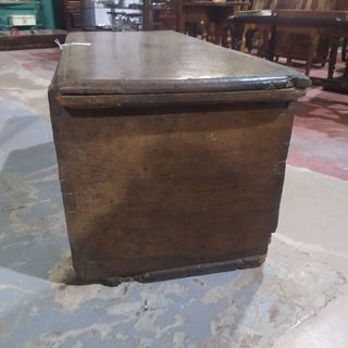 ANTIGUO ARCÓN DE NOGAL MACIZO