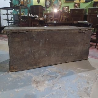 ANTIGUO ARCÓN DE NOGAL MACIZO