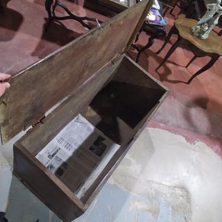 ANTIGUO ARCÓN DE NOGAL MACIZO