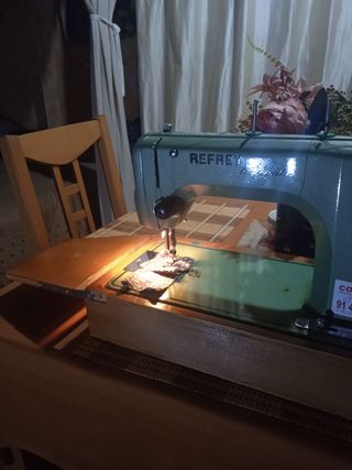 Maquina de coser electrica