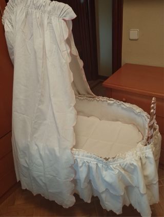 Cuna moisés de mimbre