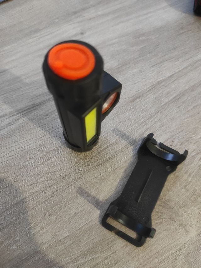 Linterna Led con cinta para la cabeza