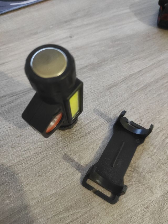 Linterna Led con cinta para la cabeza