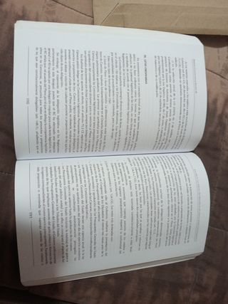 Derecho Constitucional Español (I).: Constitución y fuentes del ordenamiento jurídico.Justicia Constitucional