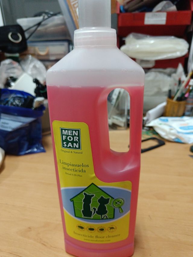 LOTE 5 LIMPIA SUELOS INSECTICIDA 1 LITRO.