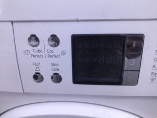.Lavadora carga frontal Bosch 8 kilos