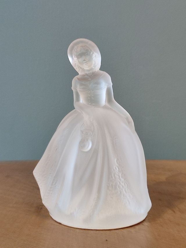 Statuetta dama cristallo produzione RCR Italia