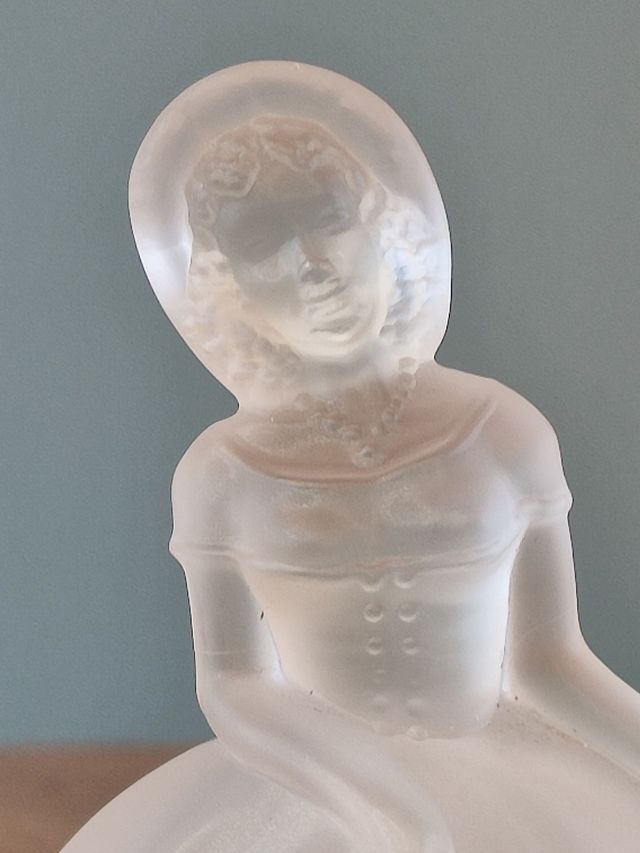 Statuetta dama cristallo produzione RCR Italia