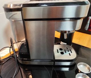 Cafetera con Molinillo Cecotec. 