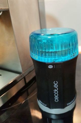 Cafetera con Molinillo Cecotec. 