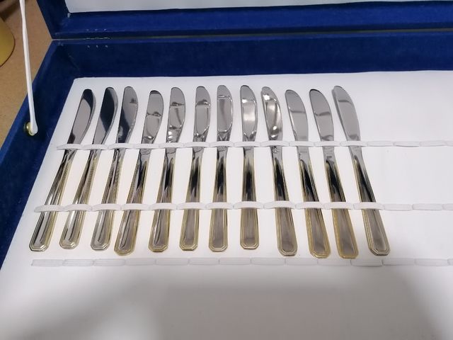 Cubiertos pescado, cuchillos postre y cucharilla 