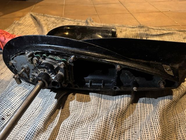 COLA DE SUZUKI DF 60 