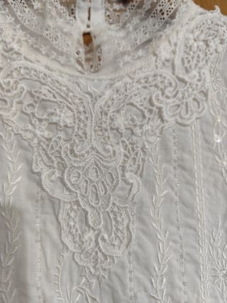 Camisa estilo romántico