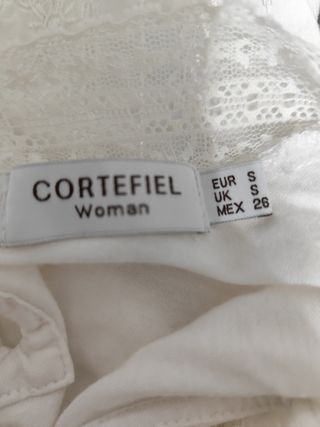 Camisa estilo romántico