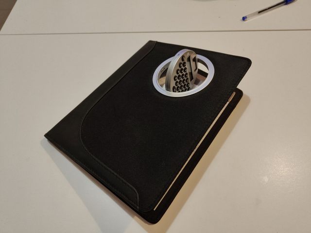 Libreta CAT Caterpillar con calculadora