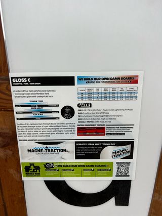 Snowboard Gnu Gloss C 2025 144cm