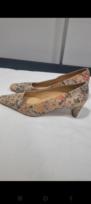 Zapatos piel tacón, sin estrenar