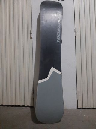 Tabla Snowboard Nidecker con fijación