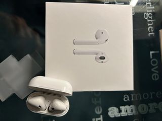 Estuche cargador AirPods versión 1.
