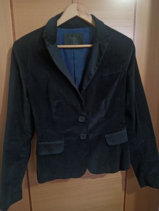 Americana de terciopelo azul, talla M.