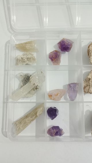Caja de 23 minerales