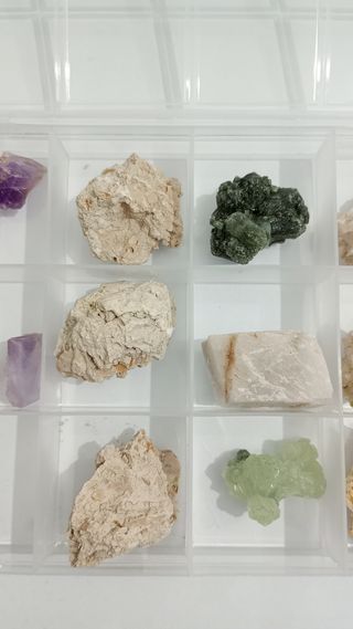 Caja de 23 minerales