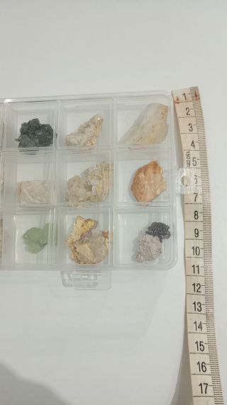 Caja de 23 minerales
