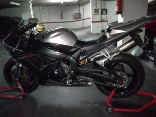 Yamaha R1 2003