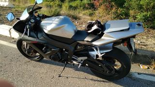 Yamaha R1 2003