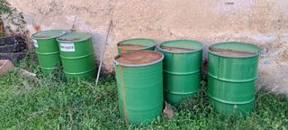 Bidón metálico 223l con tapa.