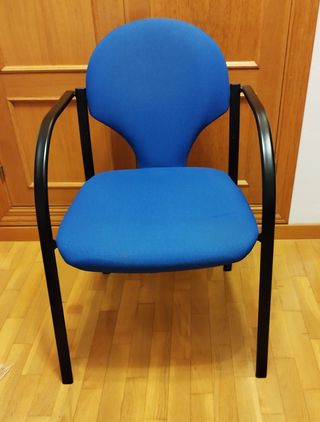 Silla de escritorio fija. COMO NUEVA