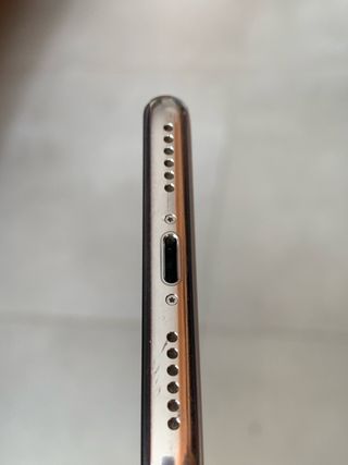 iPhone X 64gb blanco necesita reparación