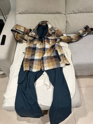 Chaqueta y pantalon de snow Volcon